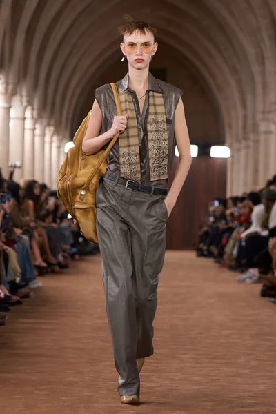 Look 21